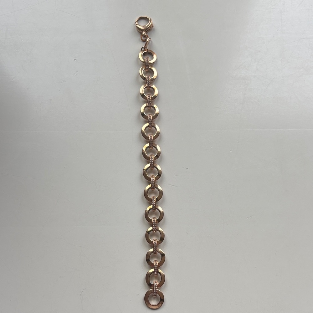 Elegant Gold Link Bracelet